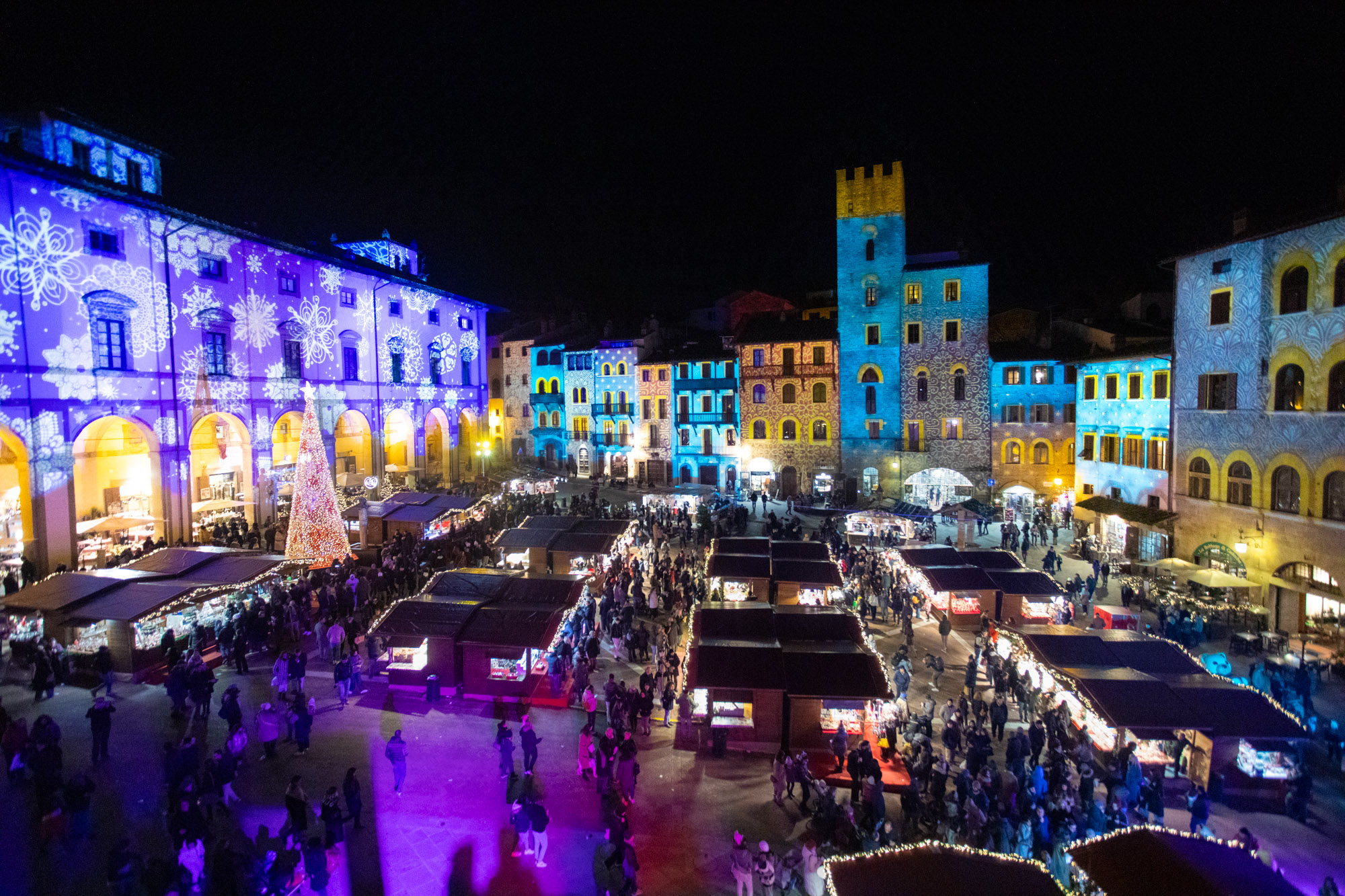 MERCATINI TORNA LA MAGIA DEL NATALE AD AREZZO Mercatini di